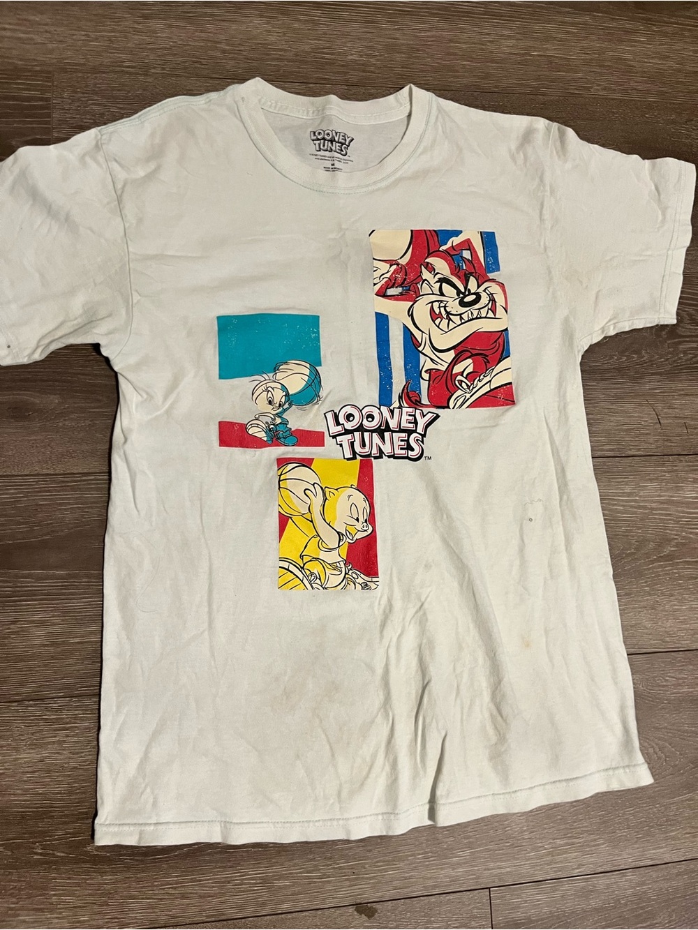 Warner Bros. White Looney Tunes Kids Graphic Tee with Color Blocks